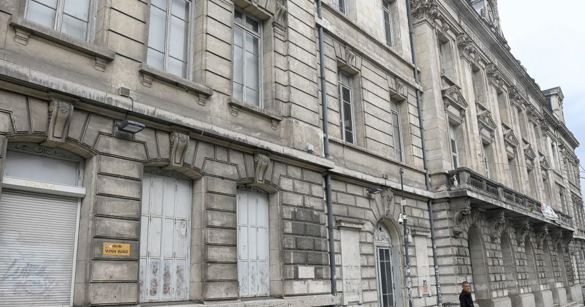 pourquoi elle est louée plus cher le week-end et seulement pour certaines associations ?