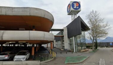 des coups de feu échangés dans la zone commerciale de Comboire