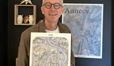 à partir de cartes IGN, il réalise des tableaux, abat-jours ou bougies