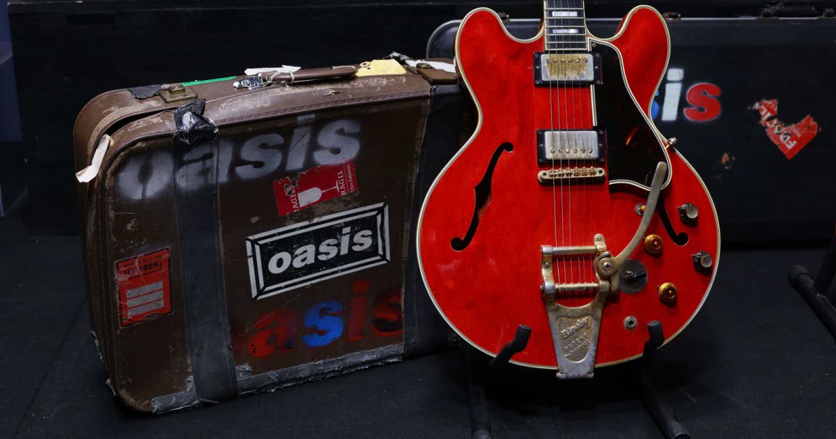 Royaume-Uni. La guitare brisée le soir de la rupture du groupe Oasis vendue pour plus de 300 000 euros