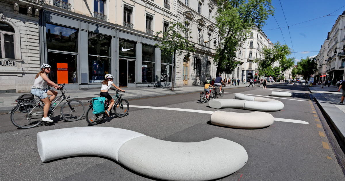 une pétition pour le retour des bus à l’Hôtel de Ville rassemble