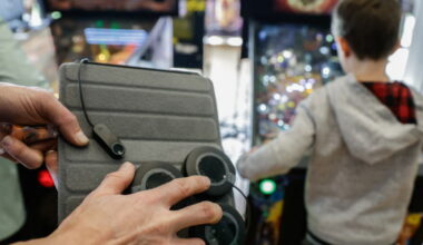 Illkirch-Graffenstaden. Au salon du flipper, des machines adaptées aux joueurs handicapés