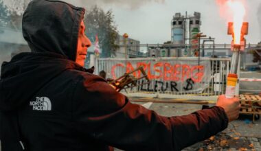 « Carlsberg nous jette à la poubelle » : les salariés de Teisseire réclament des conditions de départ décentes - Le Dauphiné Libéré