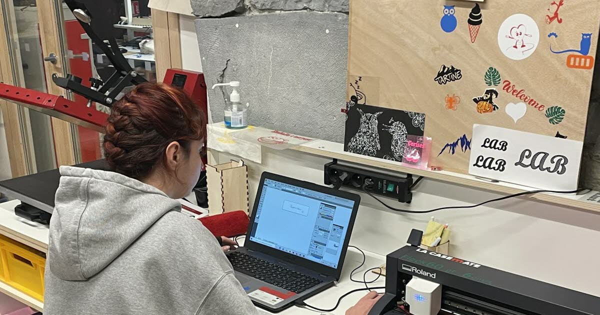 Grenoble. Le Fab Lab de La Casemate a ouvert ses portes aux familles pour un atelier t-shirt personnalisé