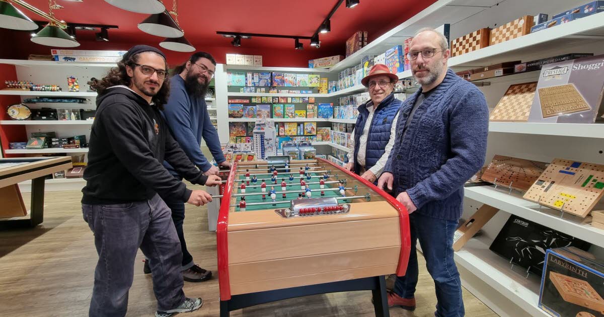 Saint-Étienne. L’historique magasin de jeux Au Tapis vert a changé de mains