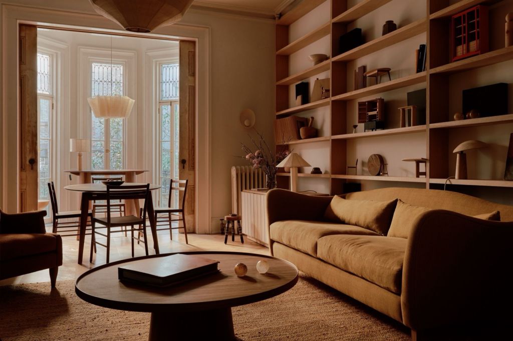 New York : un petit appartement au décor chaleureux et sur-mesure