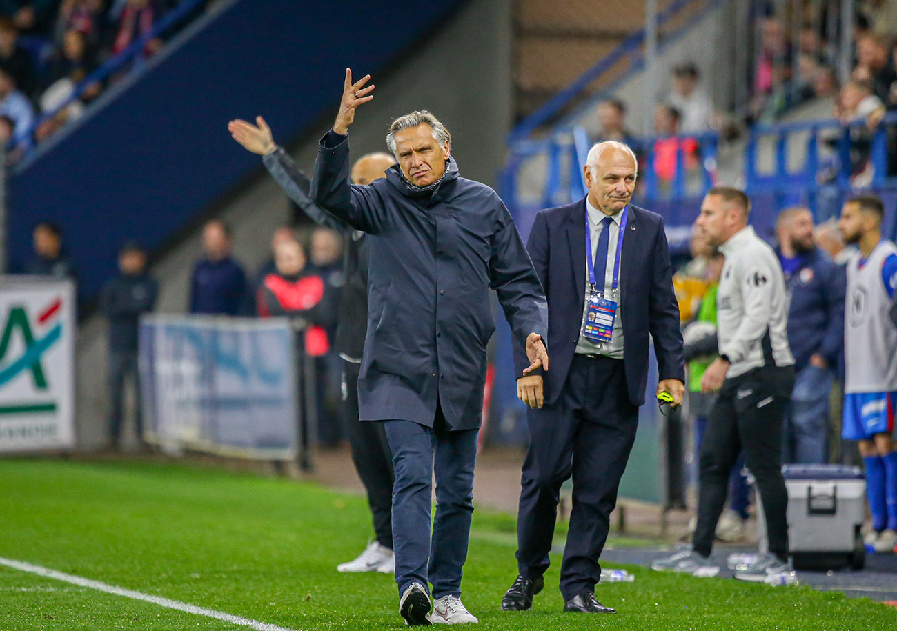 Ex-joueur du Stade Malherbe, de 1995 à 1997, Régis Brouard a effectué son retour, mardi soir, à d'Ornano. ©Damien Deslandes