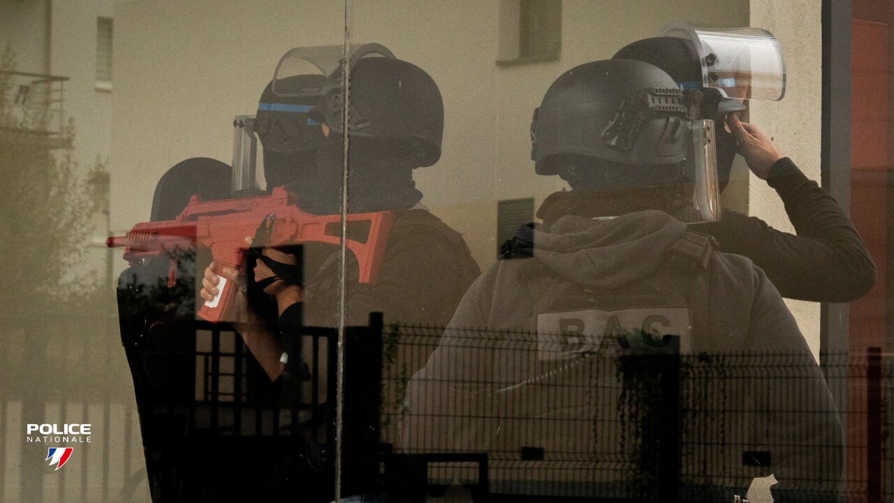 RAID, police et pompiers mobilisés dans ce lycée de Rennes pour se préparer à une "tuerie de masse"