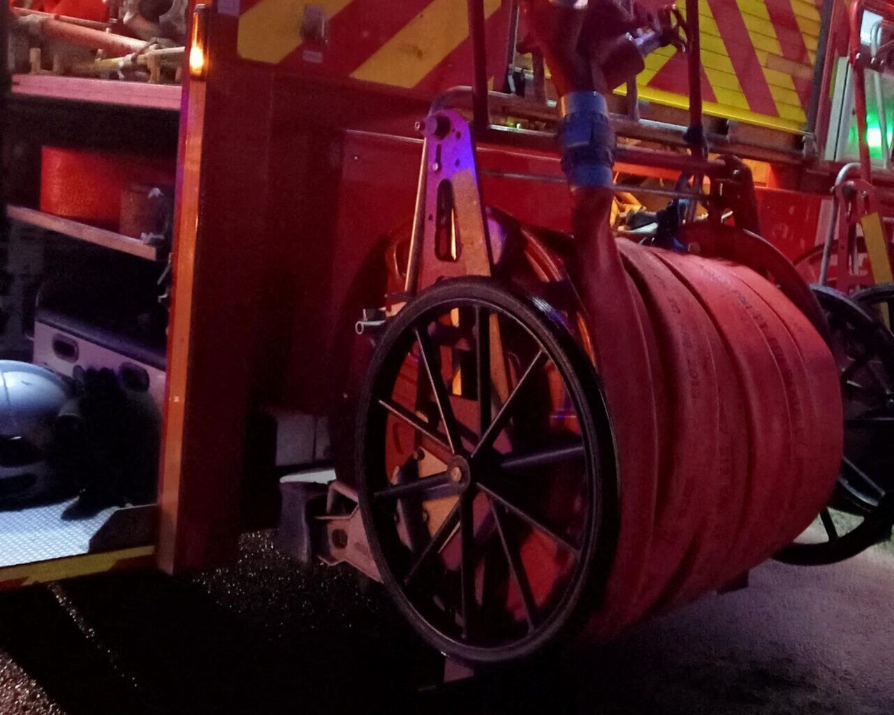 Un incendie se déclare en pleine nuit dans un immeuble de 14 étages à Toulouse