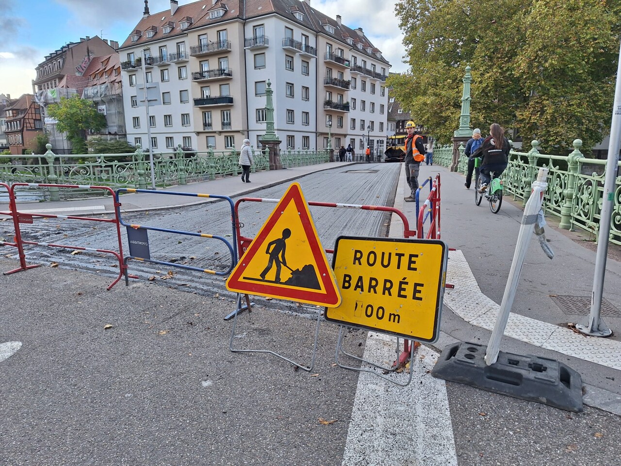 voici pourquoi le pont Saint-Guillaume est actuellement fermé à la circulation automobile