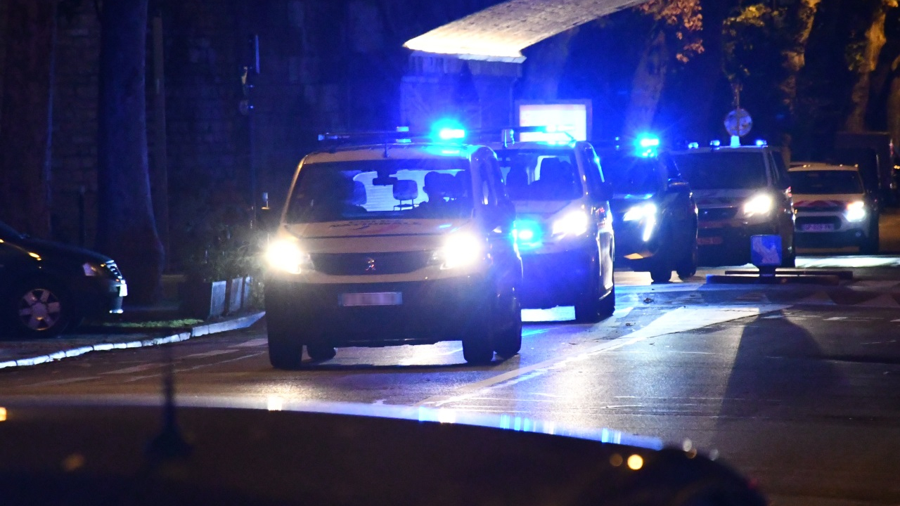 le corps d'une octogénaire rouée de coups retrouvé à son domicile 