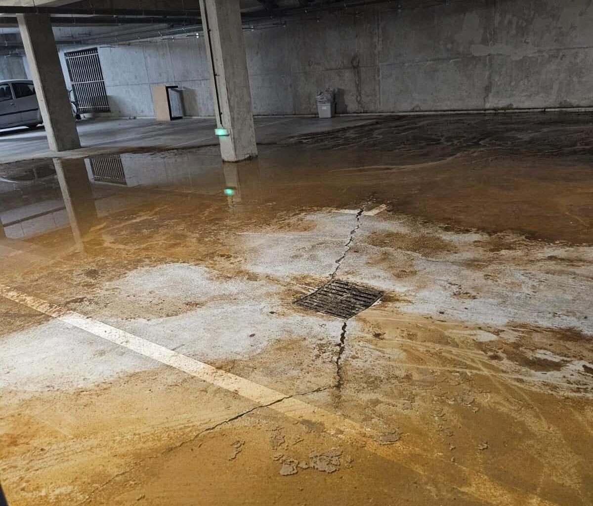 près de Bordeaux, une résidence submergée par les matières fécales