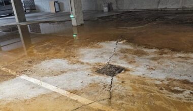 près de Bordeaux, une résidence submergée par les matières fécales