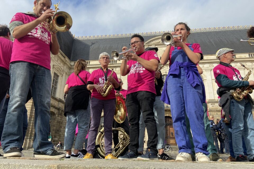 La fanfare a rythmé la marche, samedi 12 octobre.