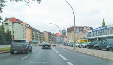 la production industrielle s’effondre, l’automobile en première ligne