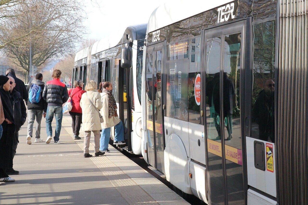 À Rouen, il frappe un homme dans le bus pour avoir « touché les fesses de sa belle-sœur »