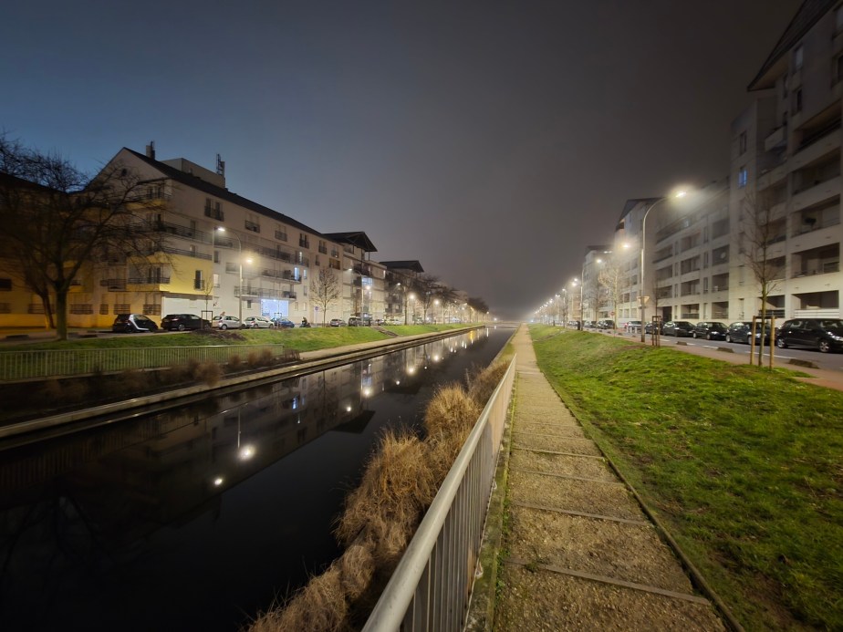 Samsung Galaxy S25 uga 4_213435