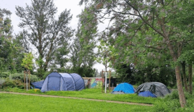 Une habitation de fortune prend feu dans un campement de la rive droite de Bordeaux