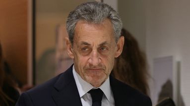 "Je n'ai pas peur de la prison", assure Nicolas Sarkozy avant son incarcération mardi