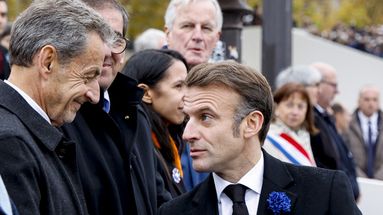 Nicolas Sarkozy et Emmanuel Macron ensemble lors des célébrations de l'armistice du 11 novembre 1918, le 11 novembre 2024.