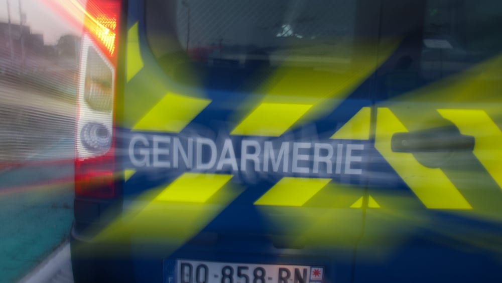 Le corps d'une femme de 37 ans découvert dans le coffre d'une voiture dans le Gard, à Pont-Saint-Esprit