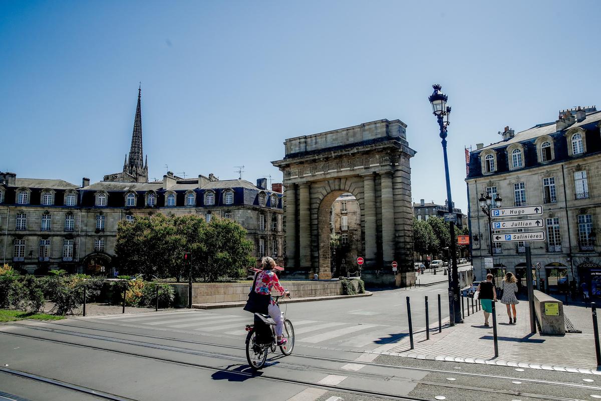 deux petites mains interpellées et condamnées