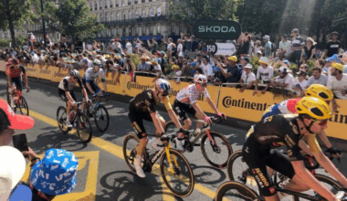 Trois ans plus tard, le Tour de France fait son retour à Bordeaux avec une arrivée sur les quais