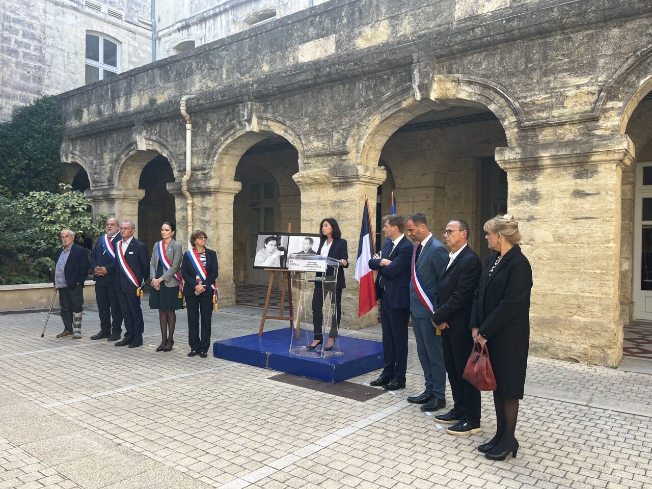 "Nous devons tenir bon face au fanatisme", hommage solennel à Samuel Paty et Dominique Bernard