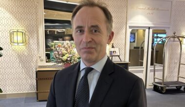 Thomas Drew, ambassadeur en France, en déplacement diplomatique à Marseille