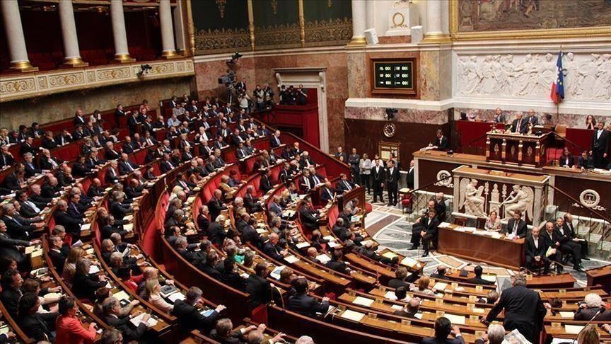France : le bloc présidentiel et le RN rejettent la taxe Zucman défendue par la gauche