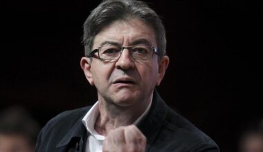 Mélenchon accuse Bruxelles de chantage financier contre la France