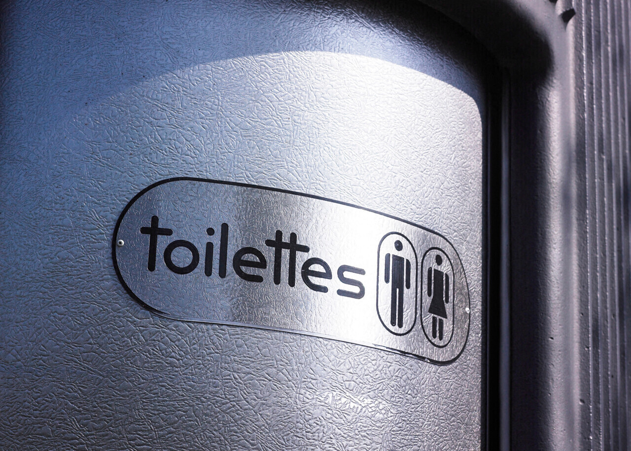 À Rouen, deux amis victimes d'un guet-apens dans des toilettes publiques : six personnes les tabassent