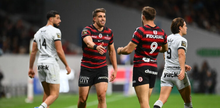 Top 14 (J8) : Toulouse écrase Toulon et passe en tête du classement