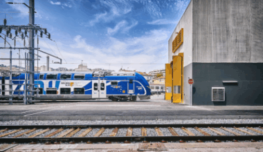 Découverte à Nice du nouveau site de maintenance des trains