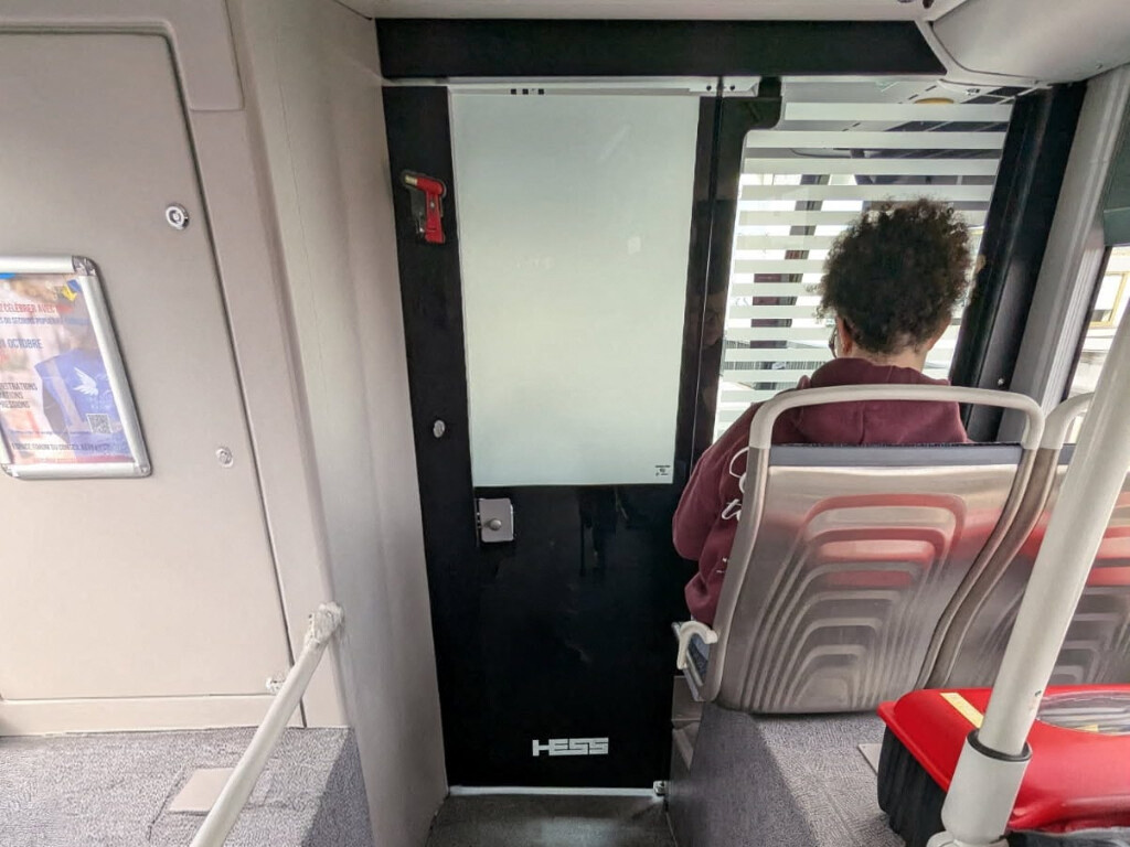 voici pourquoi ce film opaque va être installé sur toutes les cabines des conducteurs