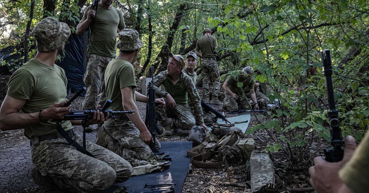 Ukraine: face aux assauts russes le long du front, la bataille pour le Donbass s'intensifie