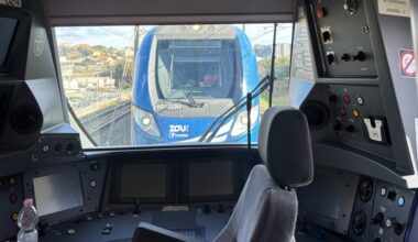 "Nous avons été séquestrés", plus de 120 passagers bloqués plusieurs heures sur les voies