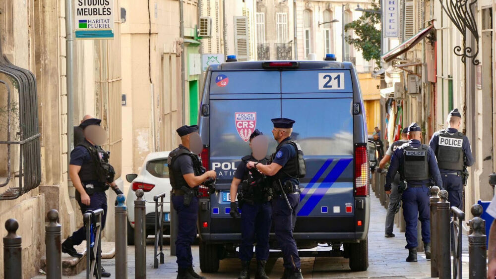 Hôtels, restaurants et étrangers en situation irrégulière dans le viseur des services de l'État à Marseille