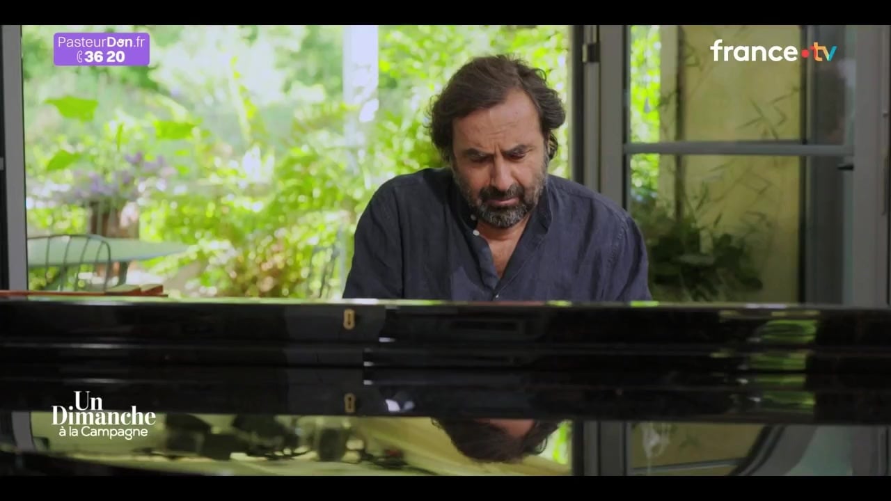"Au piano tout nu" : cette confidence d’André Manoukian que personne n’attendait