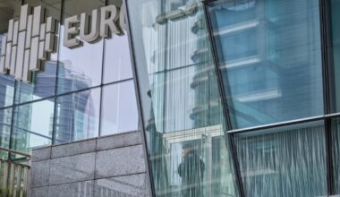 CAC 40 : la Bourse de Paris chute face à l’instabilité politique et aux tensions commerciales avec la Chine