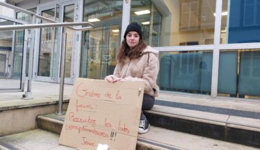 après quatre jours de grève de la faim, la solidarité s'organise autour de Vanessa