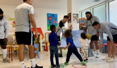 Le RC Toulon à la rencontre des enfants hospitalisés