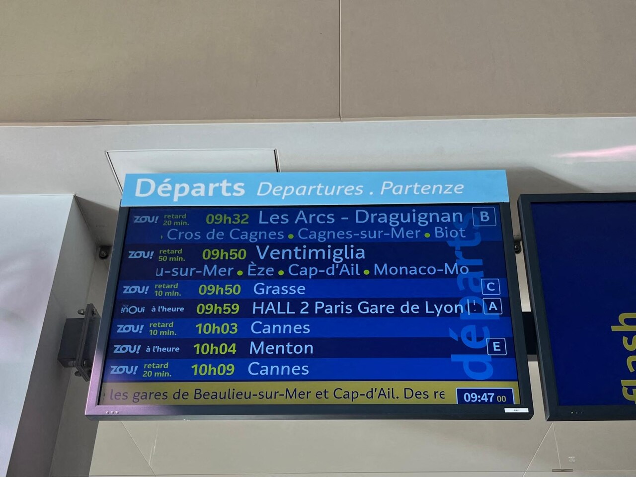 Alpes-Maritimes. La circulation des trains très perturbée entre Nice et Menton, voici pourquoi