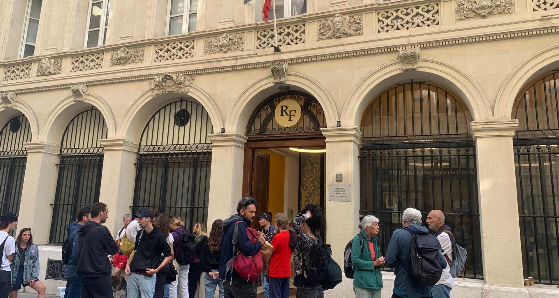 Le procès des multipropriétaires Airbnb finalement renvoyé