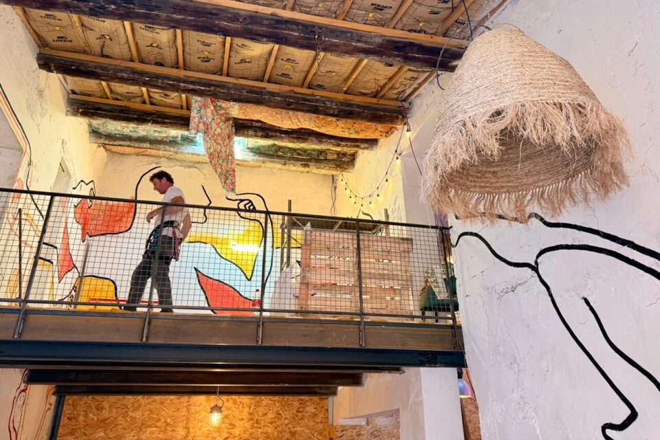 Des espaces privatifs et de jeux seront disponibles à l'étage.