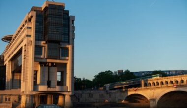 Pour leurs administrations, la France et l