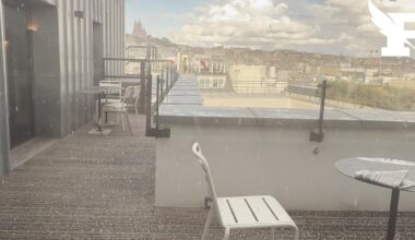 les images de la soudaine et surprenante averse de grêle qui s’est abattue sur la capitale ce jeudi