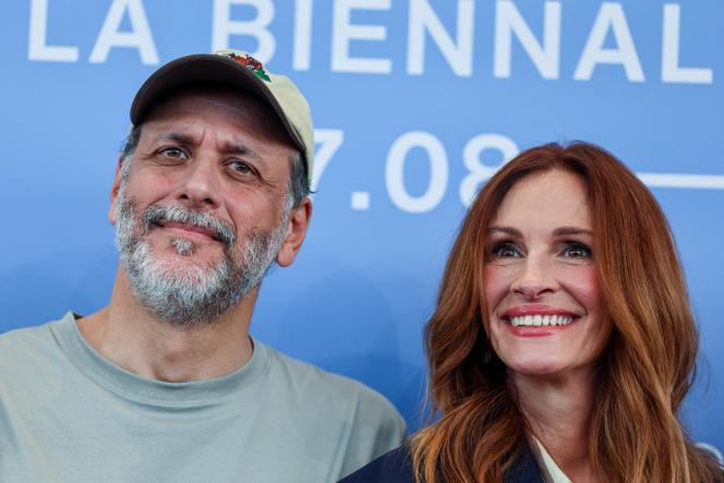 Luca Guadagnino et Julia Roberts, lors du Festival international du film de Venise, en août 2025.