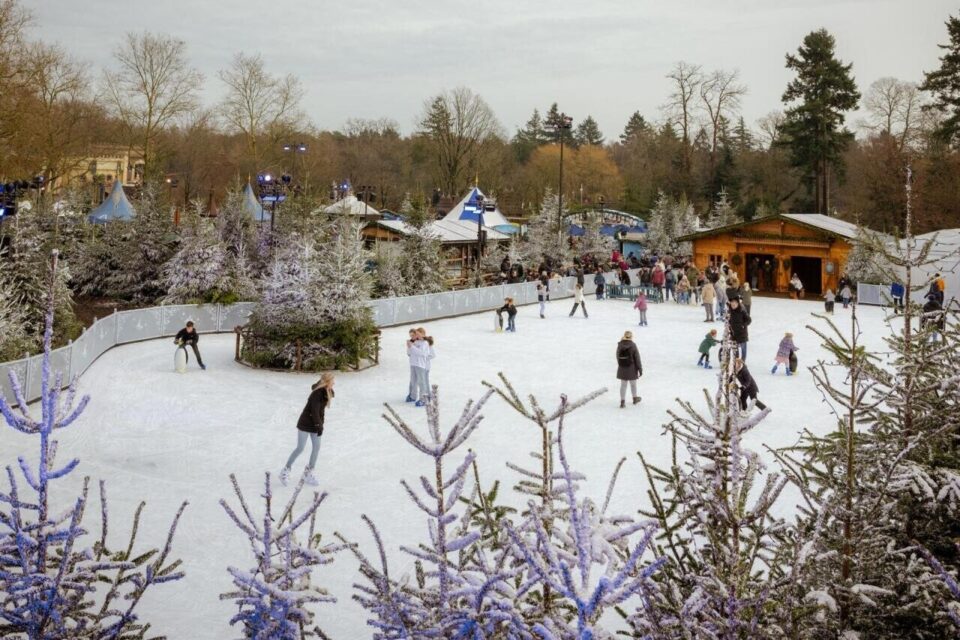 Le parc Efteling, au sud des Pays-Bas, est passé à l'heure d'hiver.