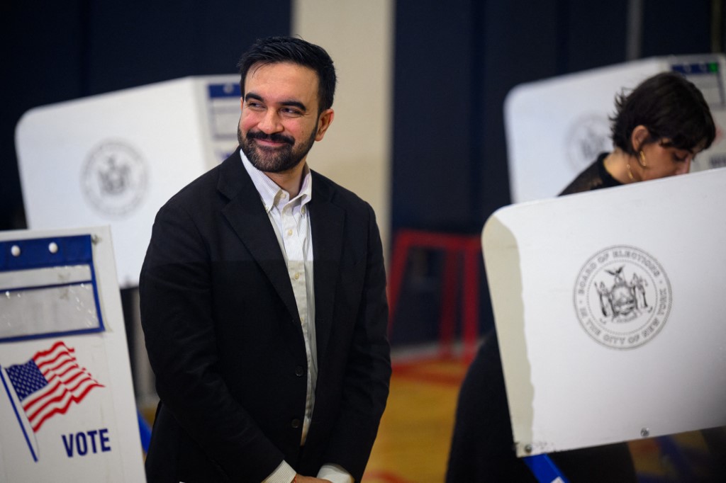 New York : la campagne de Zohran Mamdani, une leçon pour la gauche française ?